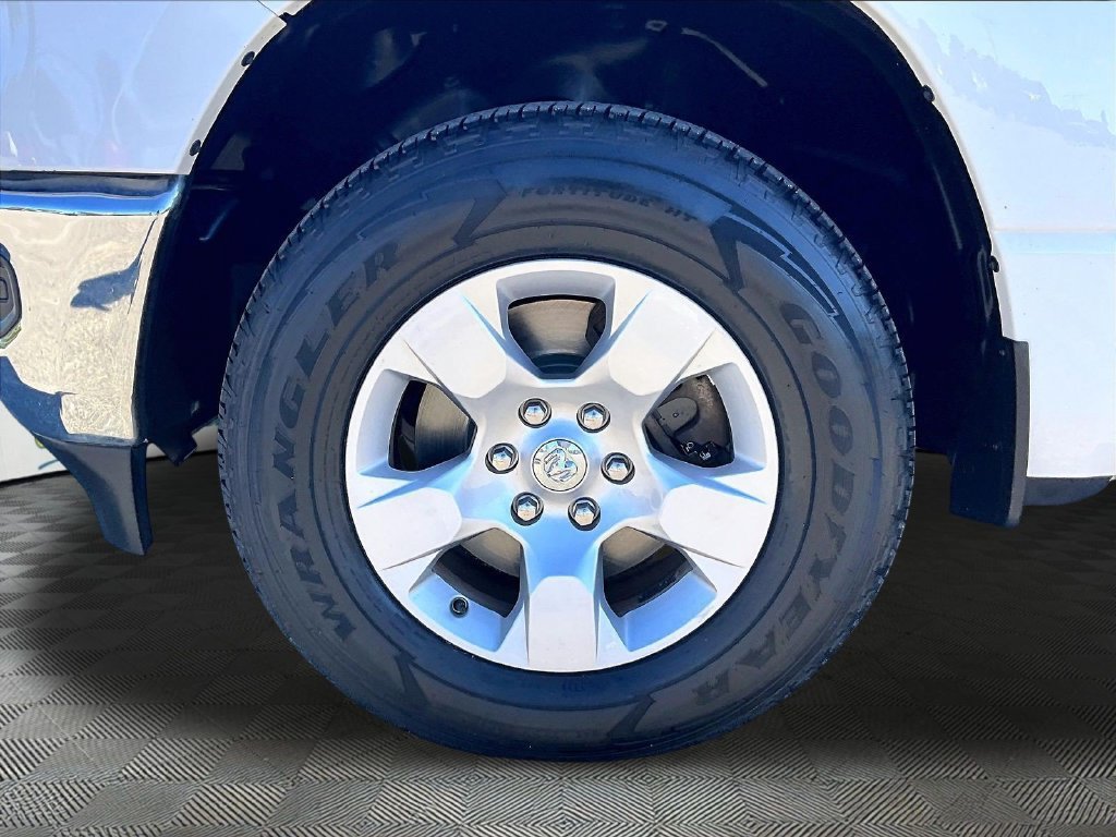 Used 2023 RAM 1500 Big Horn AWD/4WD image 7
