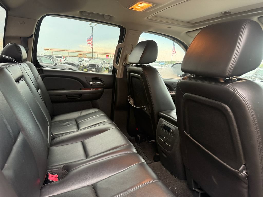 Used 2009 Chevrolet Silverado 1500 LTZ w/ Safety Package AWD/4WD image 32