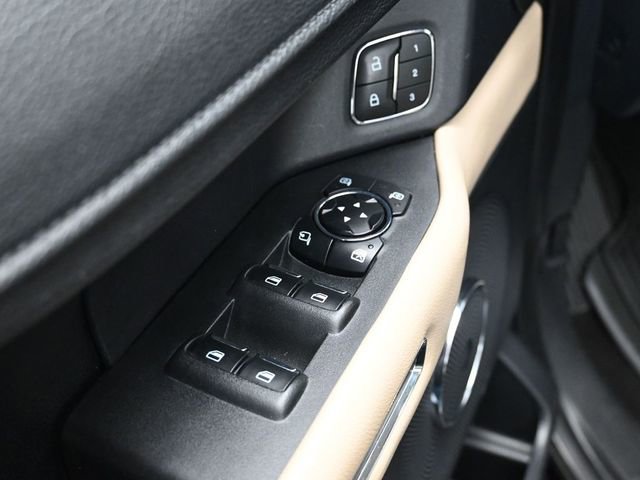 Used 2023 Ford Expedition Limited image 11