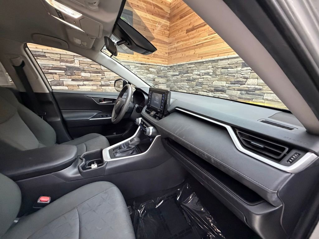 Used 2022 Toyota RAV4 XLE image 13
