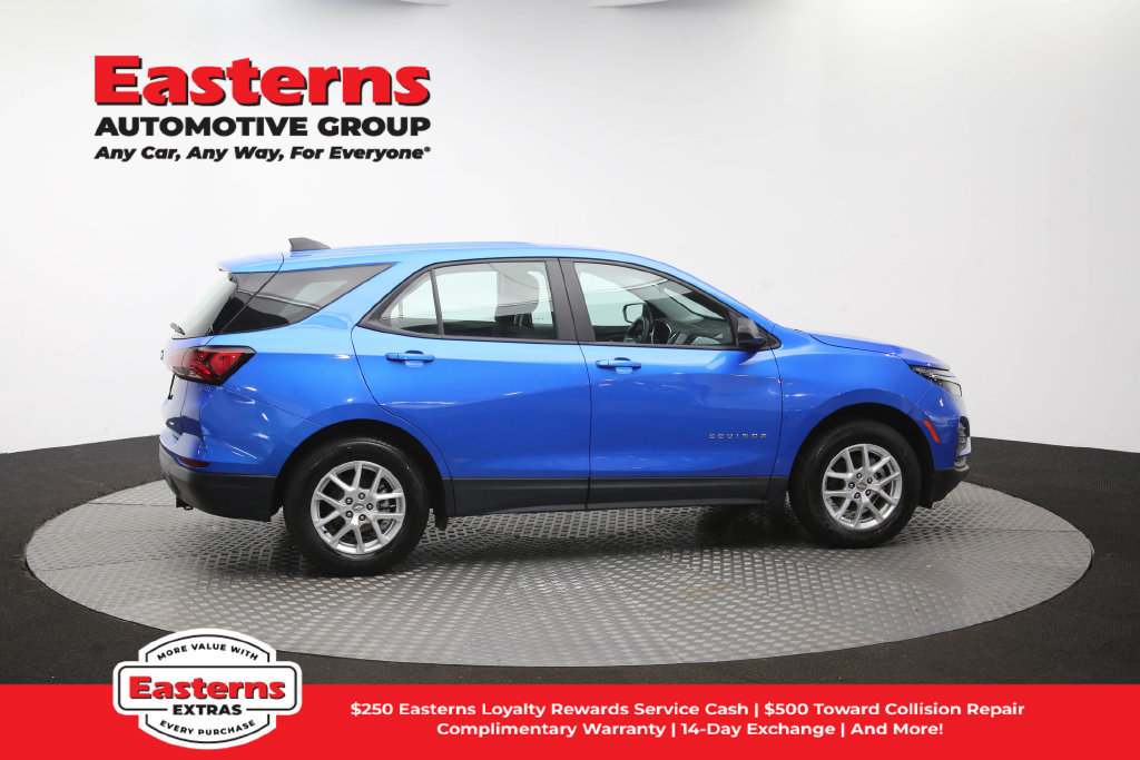 Used 2024 Chevrolet Equinox LS AWD/4WD image 44
