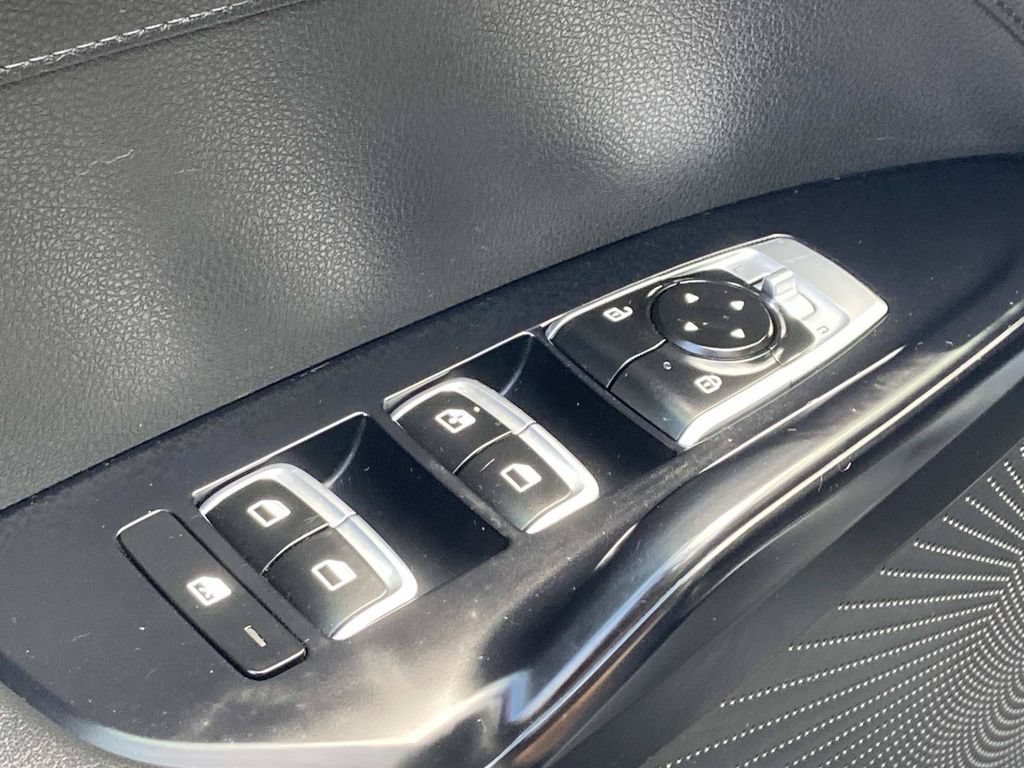 Used 2021 Kia K5 LXS FWD image 19