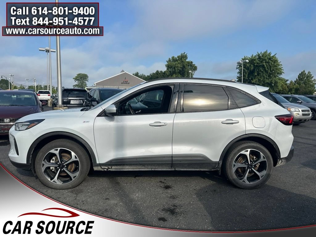 Used 2025 Ford Escape ST-Line Select w/ Tech Pack #2 AWD/4WD image 4