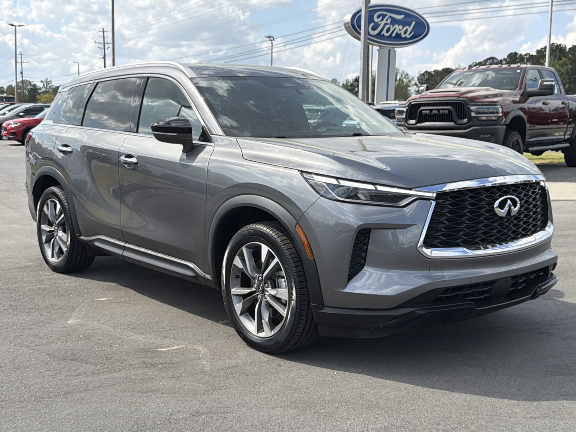 Used 2023 INFINITI QX60 Luxe w/ Performance Audio Package image 31