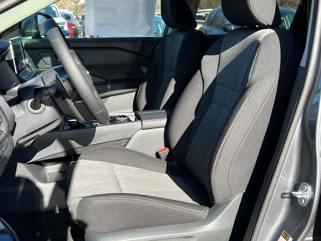 New 2026 Nissan Rogue SV w/ Cold Weather Package AWD/4WD image 6