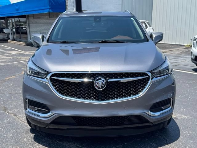 Used 2019 Buick Enclave Avenir w/ Avenir Technology Package FWD image 2