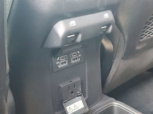 Used 2025 Jeep Wrangler Unlimited Rubicon w/ Convenience Group AWD/4WD image 26