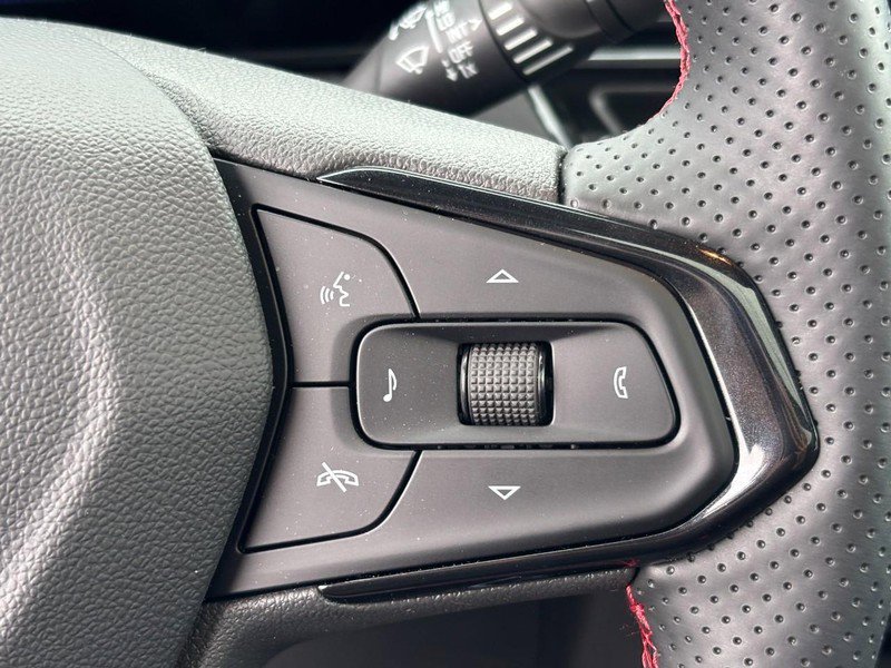 Used 2025 Chevrolet TrailBlazer RS w/ Convenience Package image 18