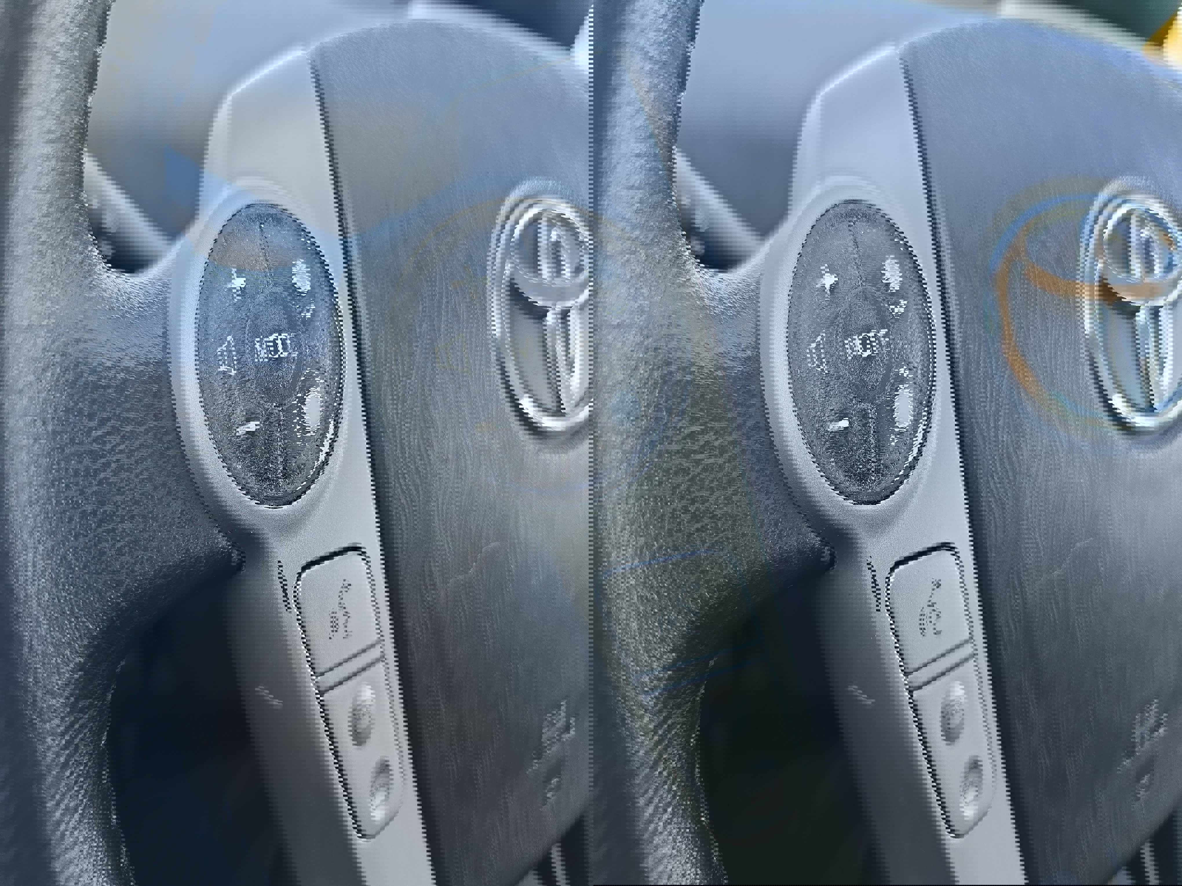 Used 2014 Toyota Prius V Five image 16