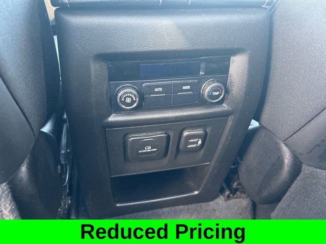 Used 2021 Chevrolet Traverse RS AWD/4WD image 41