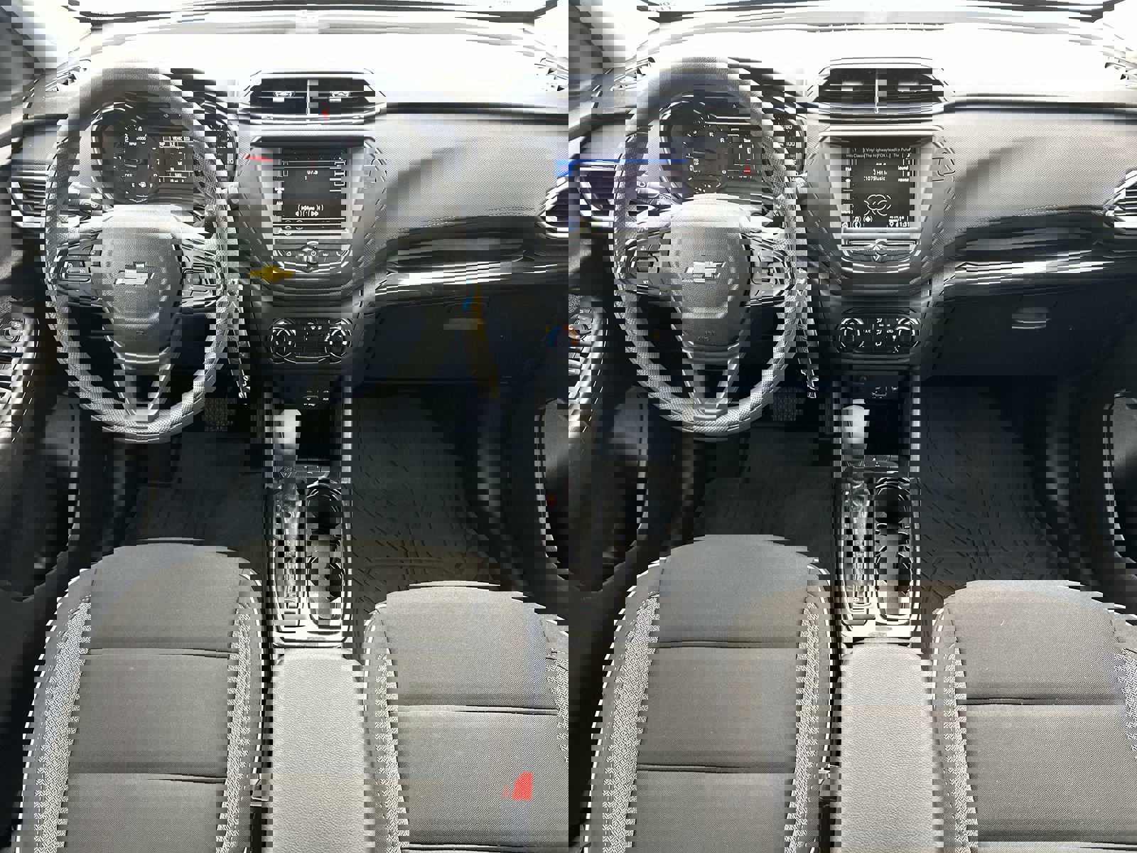 Used 2022 Chevrolet TrailBlazer LS image 18