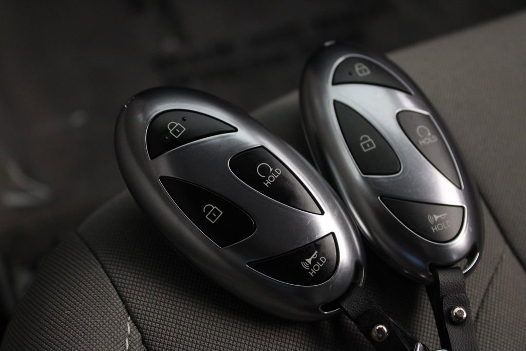 Certified 2025 Hyundai Elantra Sport image 28