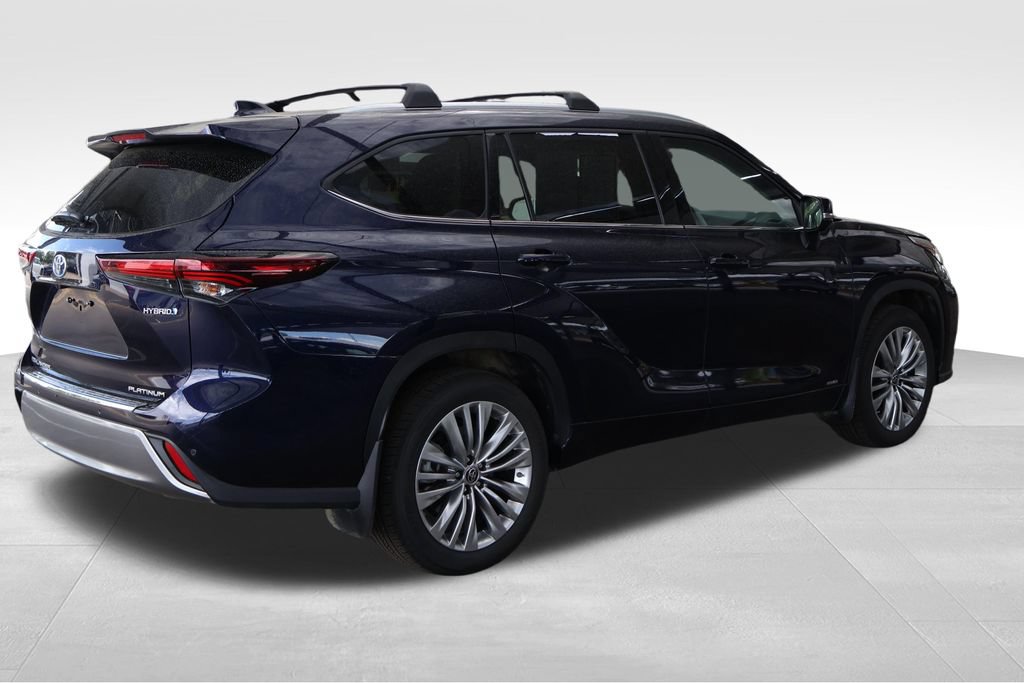 Used 2024 Toyota Highlander Platinum AWD/4WD image 16