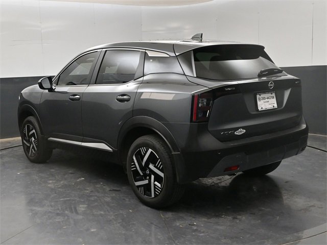 Used 2025 Nissan Kicks SV w/ Charging Package image 6