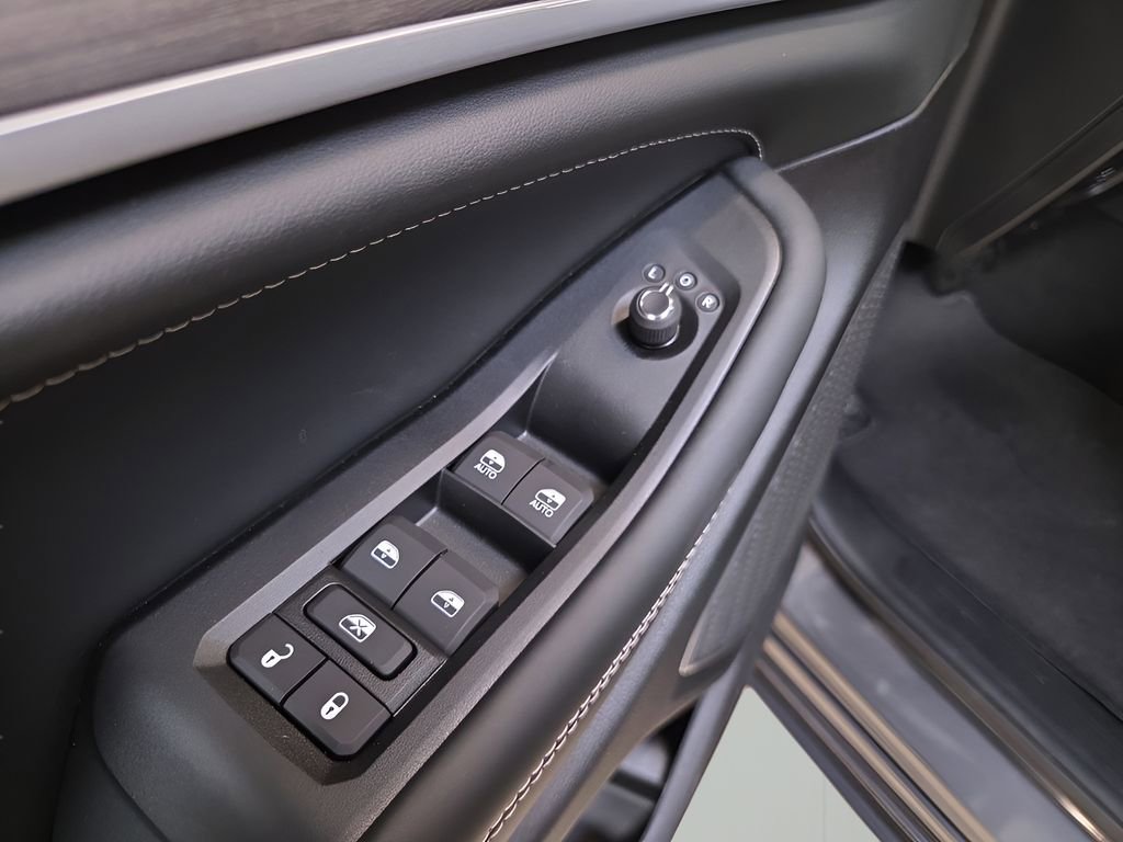 New 2026 Jeep Grand Cherokee L Limited image 11