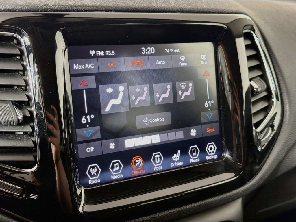 Used 2019 Jeep Compass Limited AWD/4WD image 12