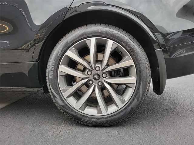 New 2024 Land Rover Discovery Metropolitan Edition AWD/4WD image 34