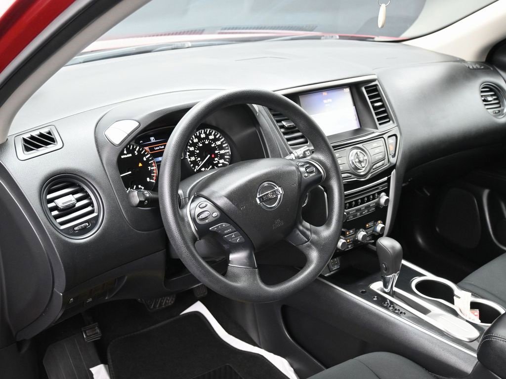 Used 2018 Nissan Pathfinder S image 15