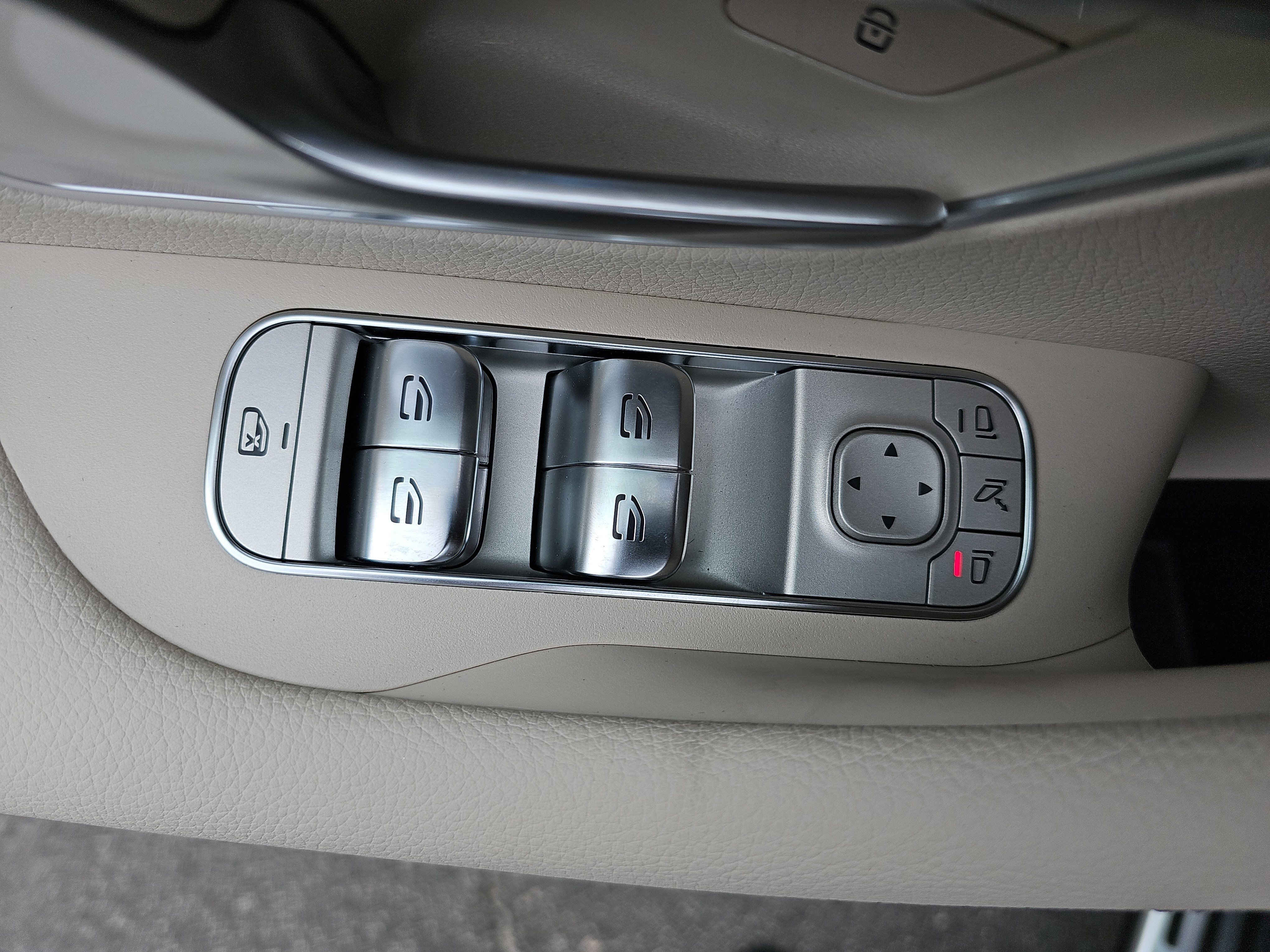 New 2026 Mercedes-Benz GLS 450 4MATIC image 30