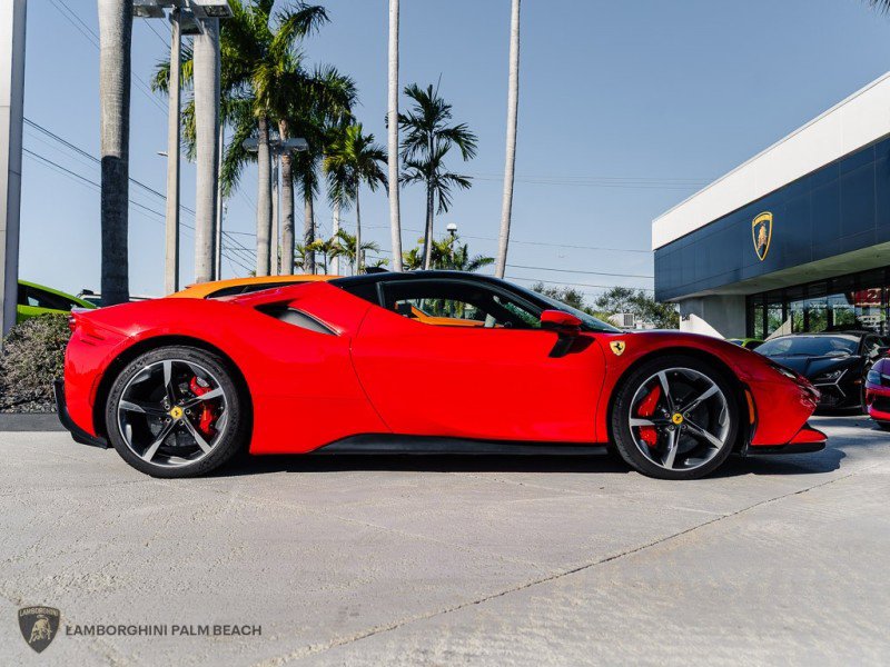 Used 2022 Ferrari SF90 Stradale image 7