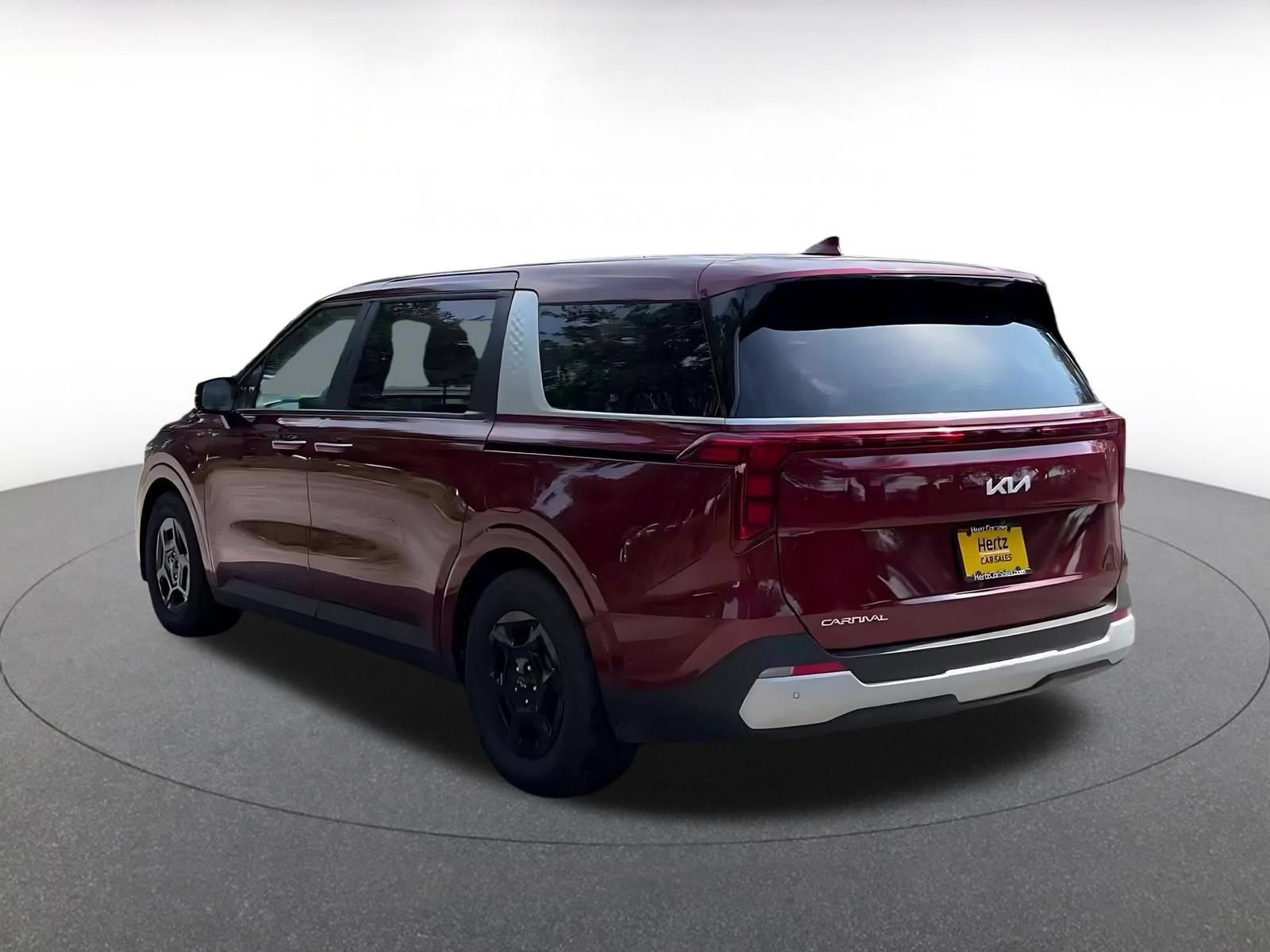 Used 2026 Kia Carnival FWD image 10