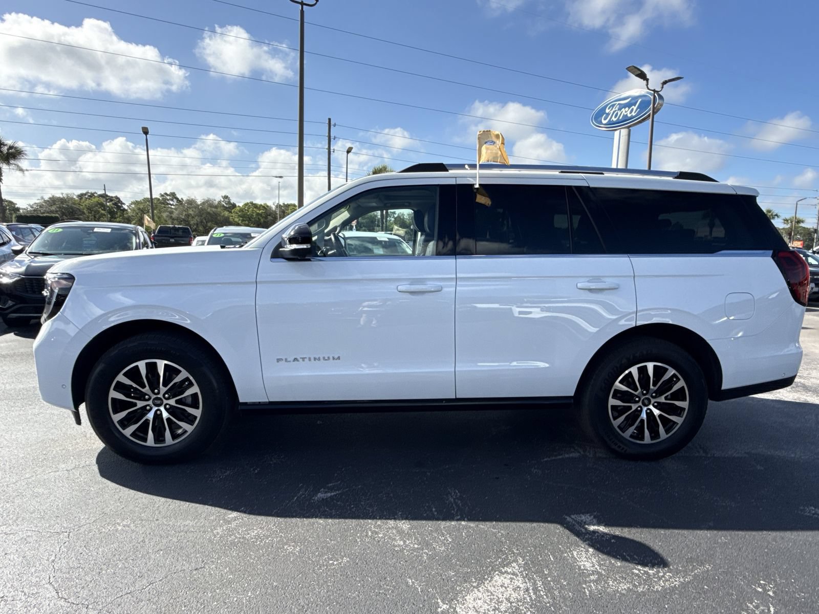 Certified 2025 Ford Expedition Platinum AWD/4WD image 9