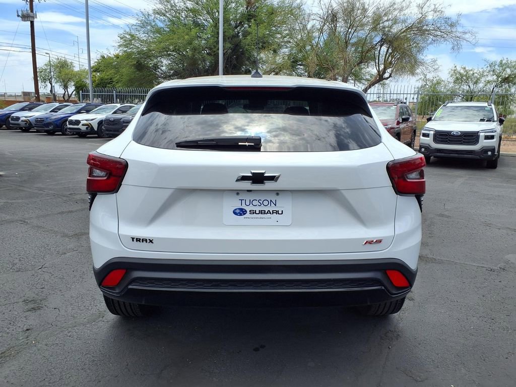 Used 2024 Chevrolet Trax RS FWD image 11