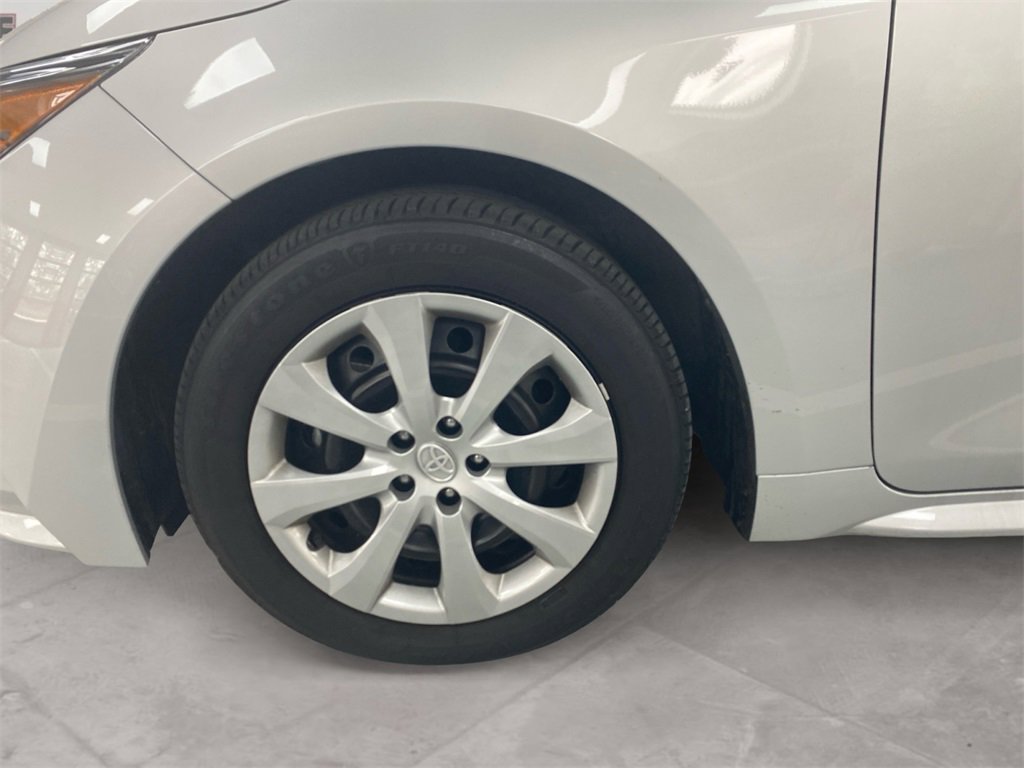 Used 2025 Toyota Corolla LE image 11