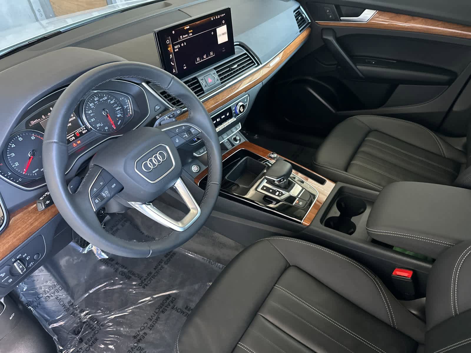 Used 2023 Audi Q5 2.0T Premium w/ Convenience Package AWD/4WD image 11