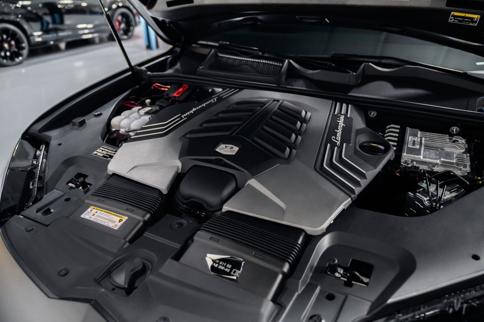 Used 2024 Lamborghini Urus Performante AWD/4WD image 27