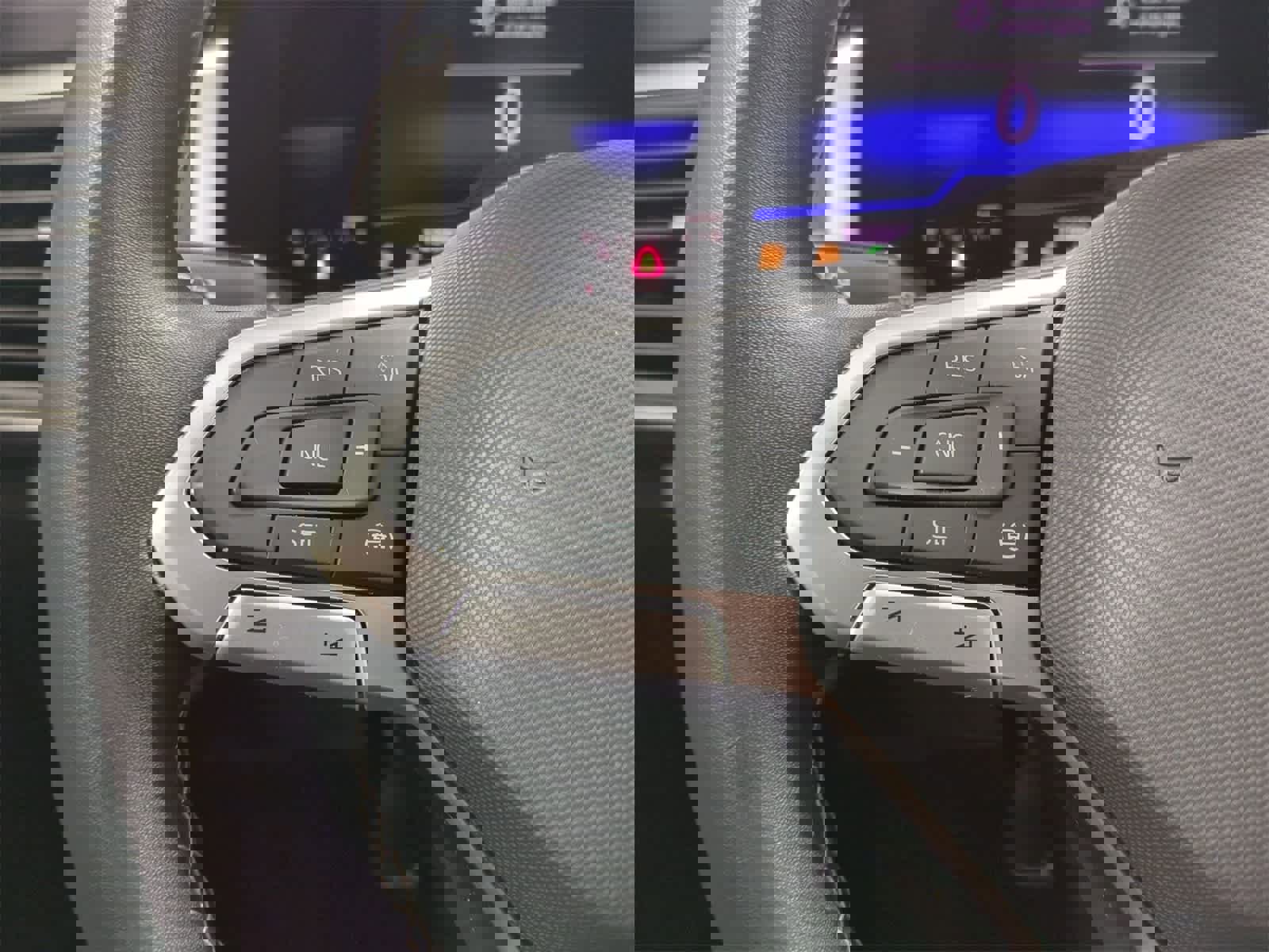 Used 2022 Volkswagen Atlas SE image 24