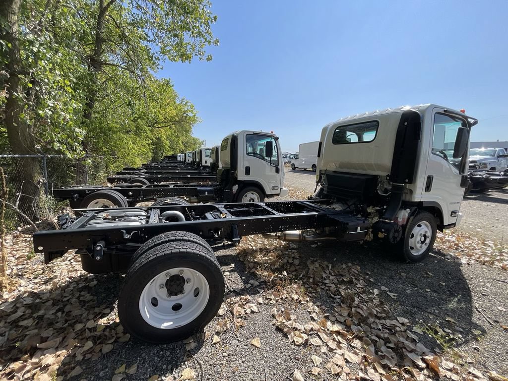 New 2024 Chevrolet Low Cab Forward 5500XG RWD image 4