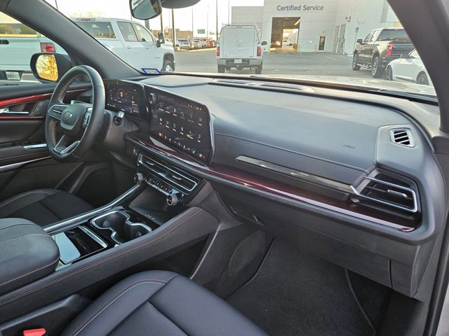 Used 2025 Chevrolet Traverse Z71 w/ Driver Confidence Package image 19