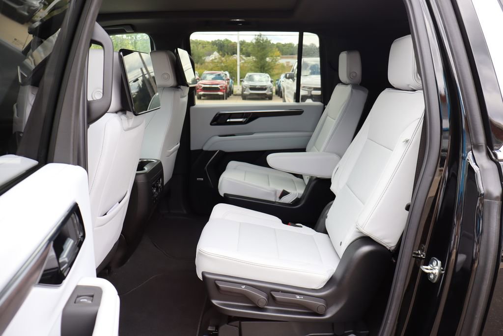 New 2025 Chevrolet Suburban Premier image 46