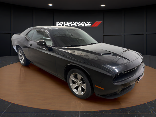 Used 2021 Dodge Challenger SXT w/ Driver Convenience Group RWD image 1