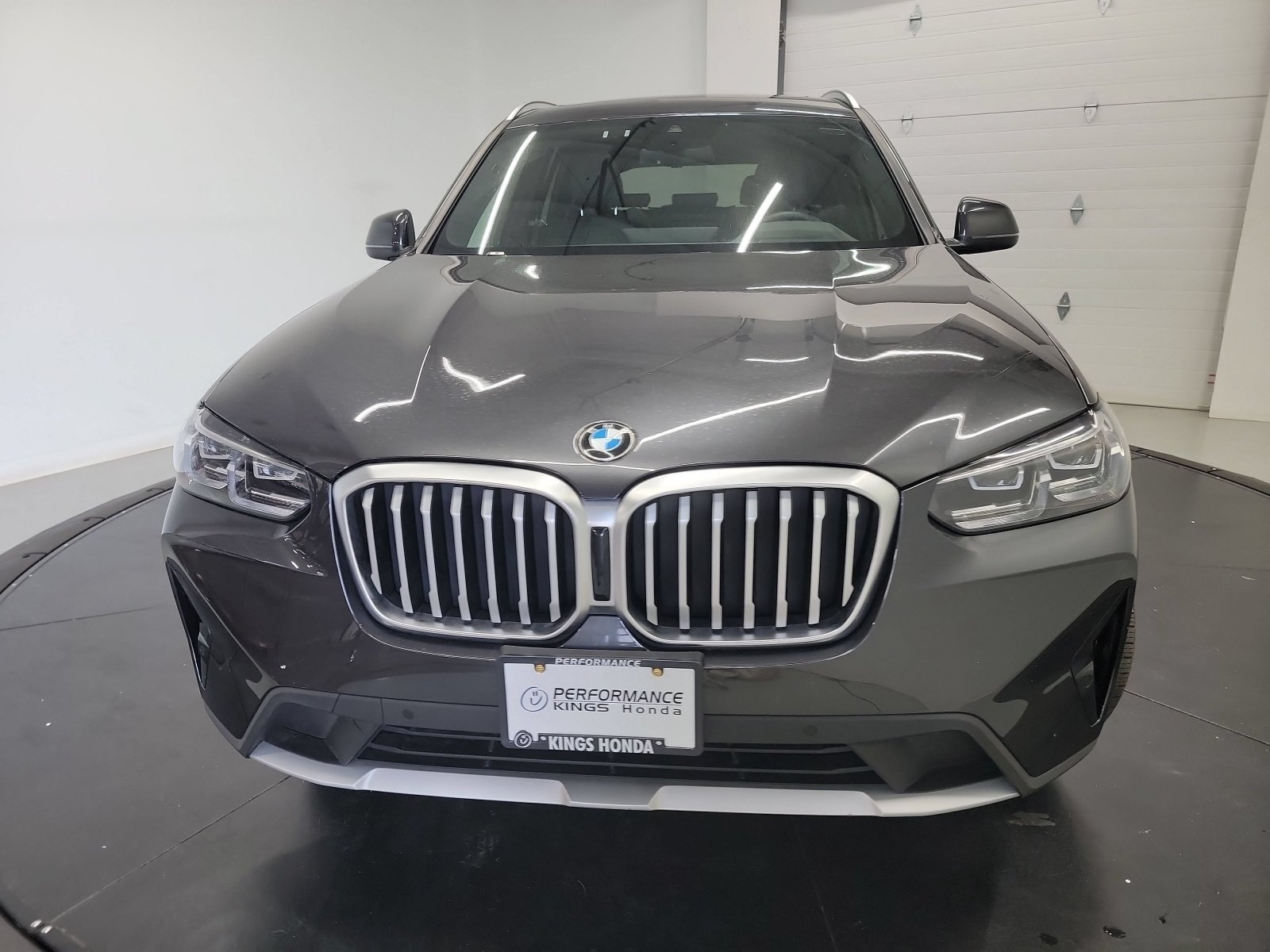 Used 2023 BMW X3 xDrive30i w/ Premium Package AWD/4WD image 2