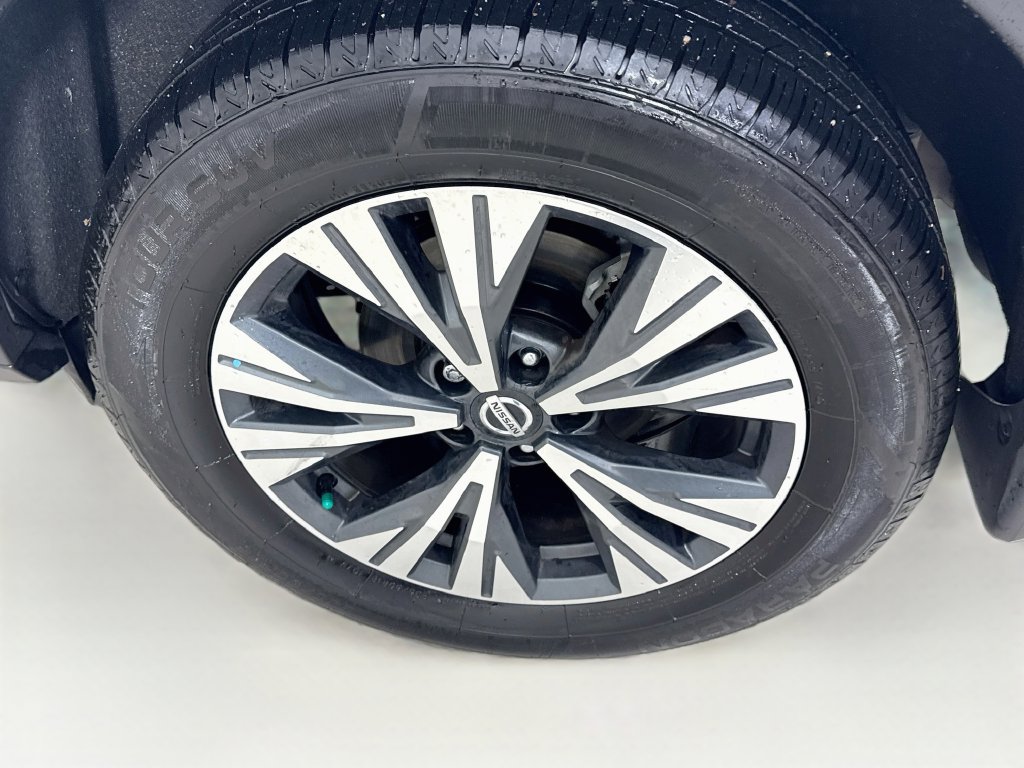 Used 2021 Nissan Rogue SV AWD/4WD image 34