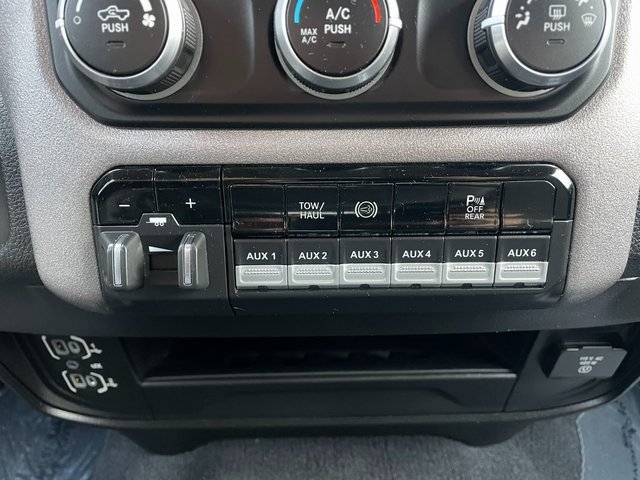 Used 2019 RAM 3500 Tradesman image 25