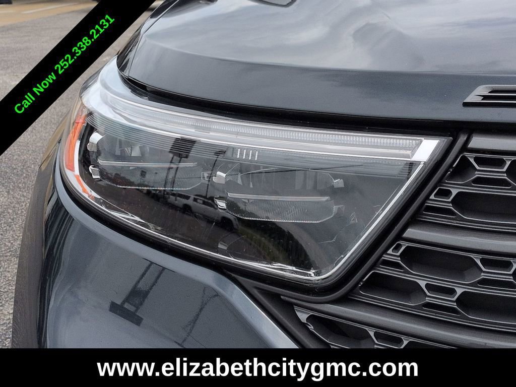Used 2024 Ford Explorer XLT w/ Equipment Group 202A AWD/4WD image 10