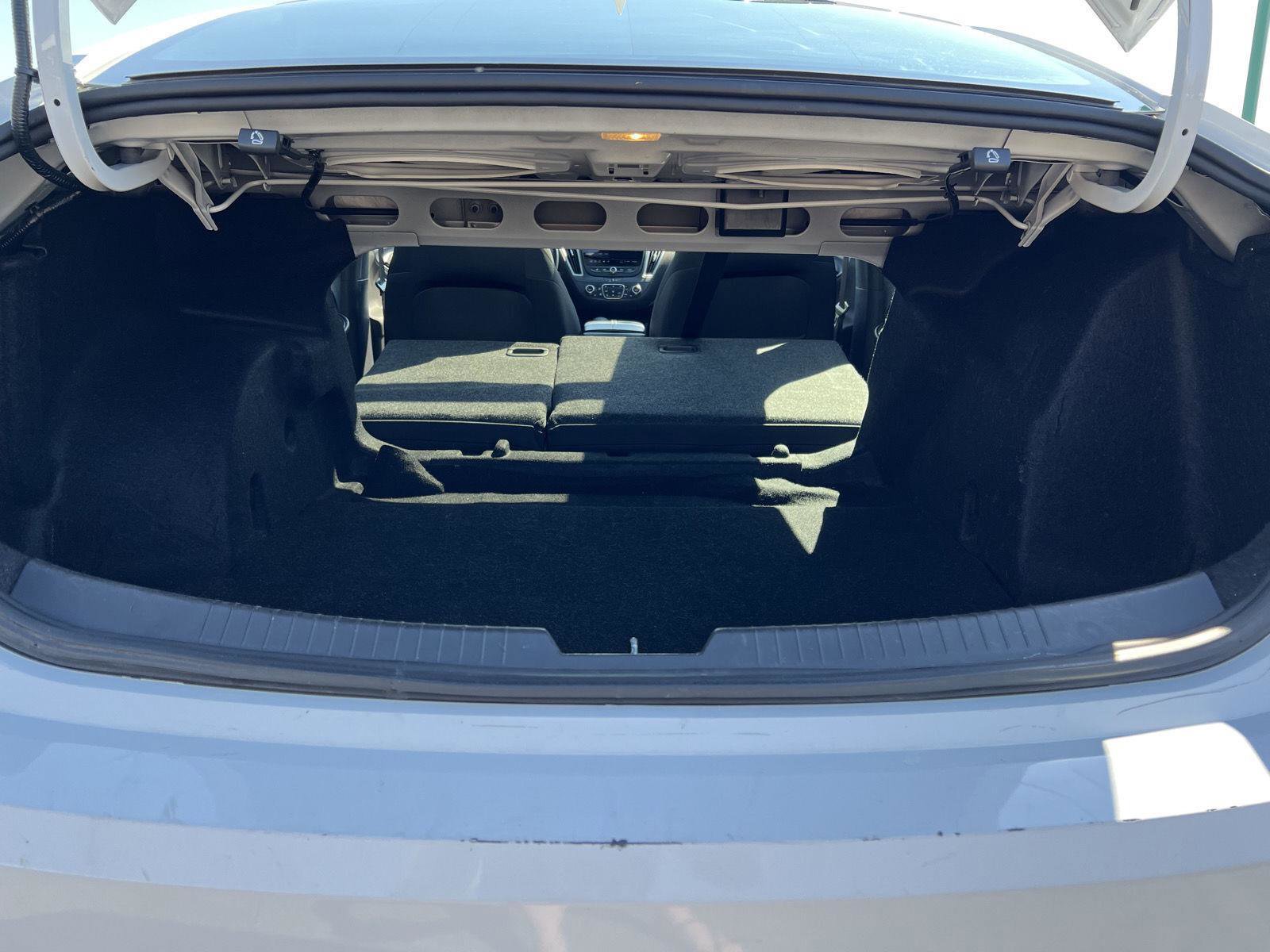 Used 2023 Chevrolet Malibu LT image 37