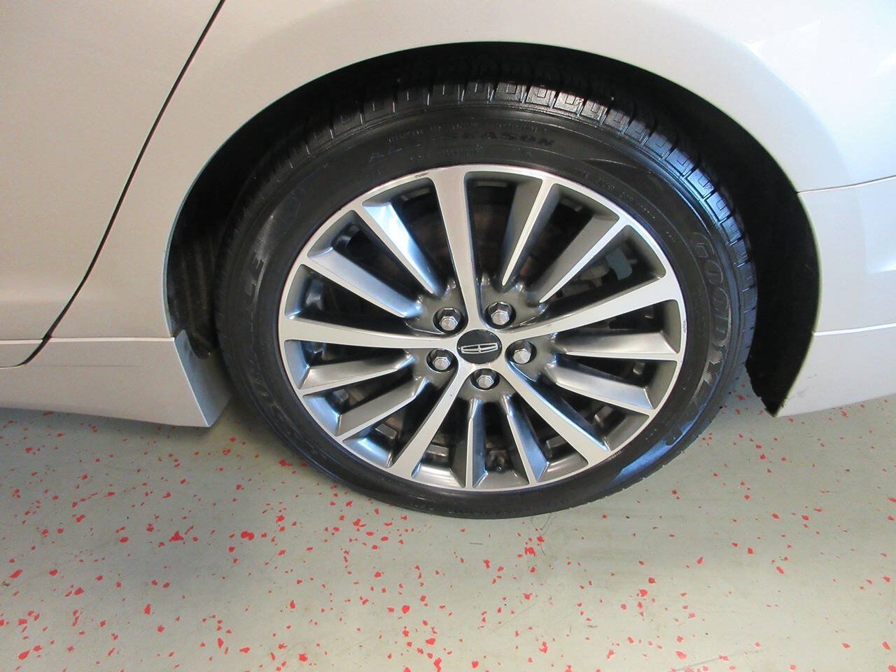 Used 2017 Lincoln MKZ Select AWD/4WD image 18