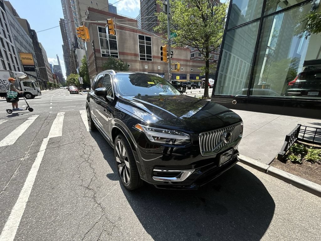 Certified 2024 Volvo XC90 T8 Ultimate w/ Protection Package Premier AWD/4WD image 1