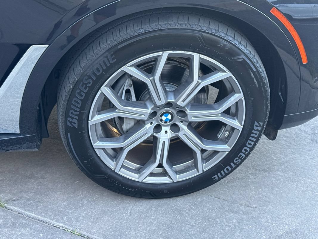 Used 2019 BMW X7 xDrive40i w/ Luxury Seating Package AWD/4WD image 14
