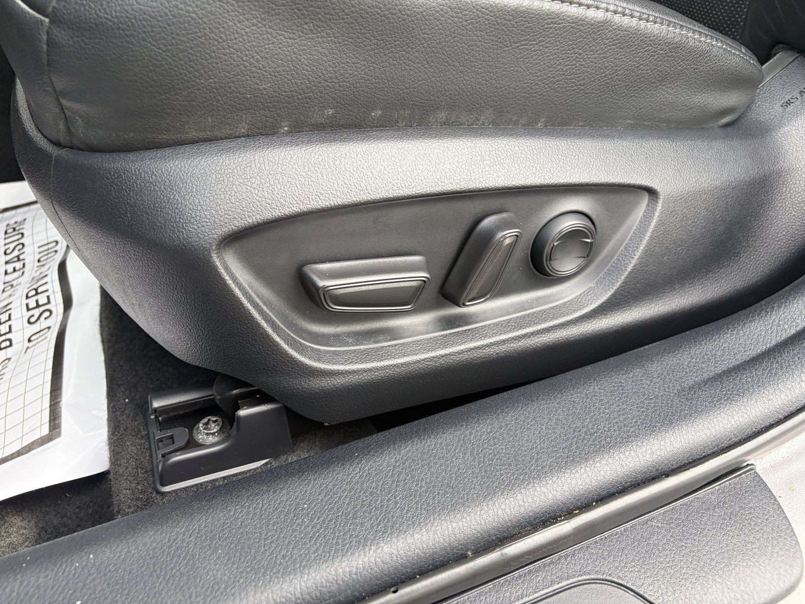 Used 2022 Toyota Camry XLE FWD image 13