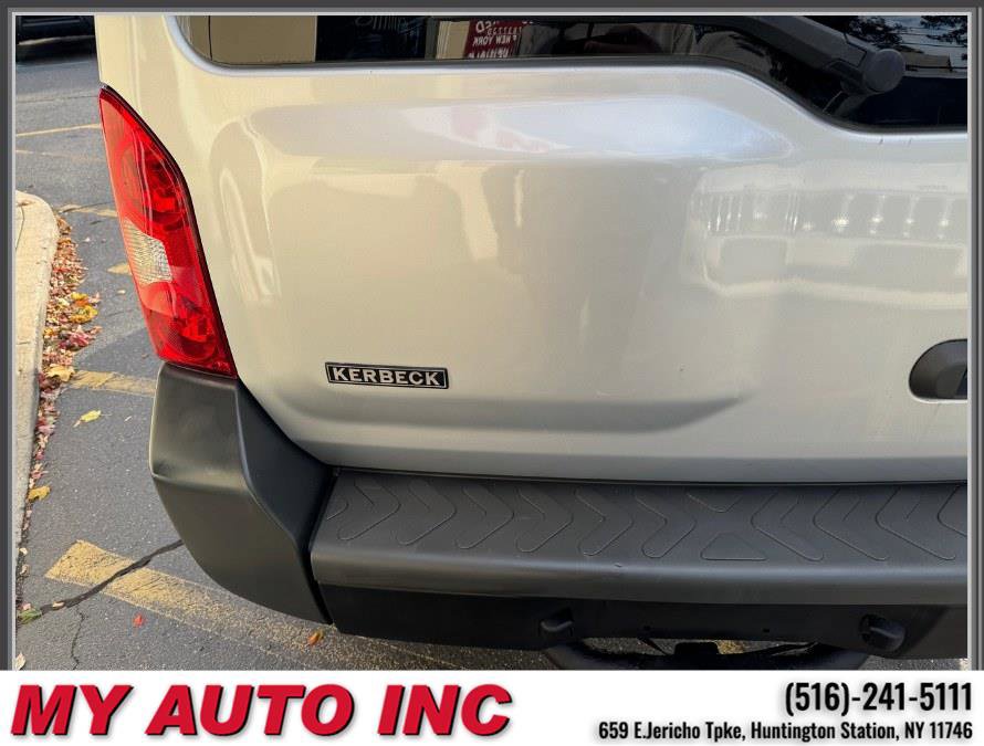 Used 2011 Nissan Xterra S image 32