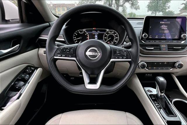 Certified 2023 Nissan Altima 2.5 SV FWD image 6