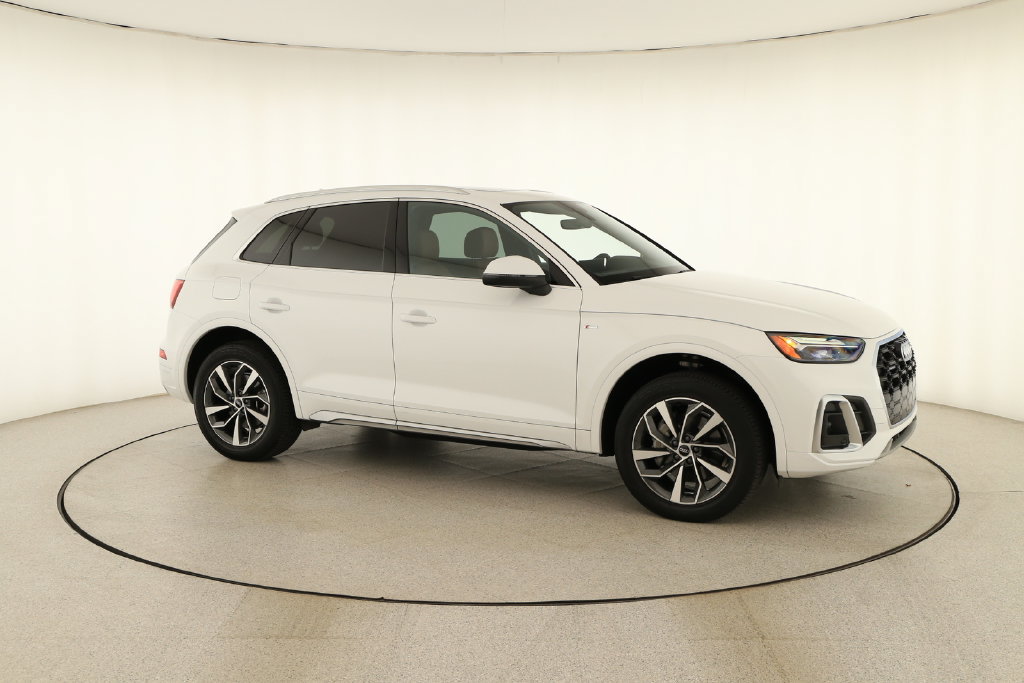 Certified 2024 Audi Q5 2.0T Premium w/ Convenience Package AWD/4WD image 9