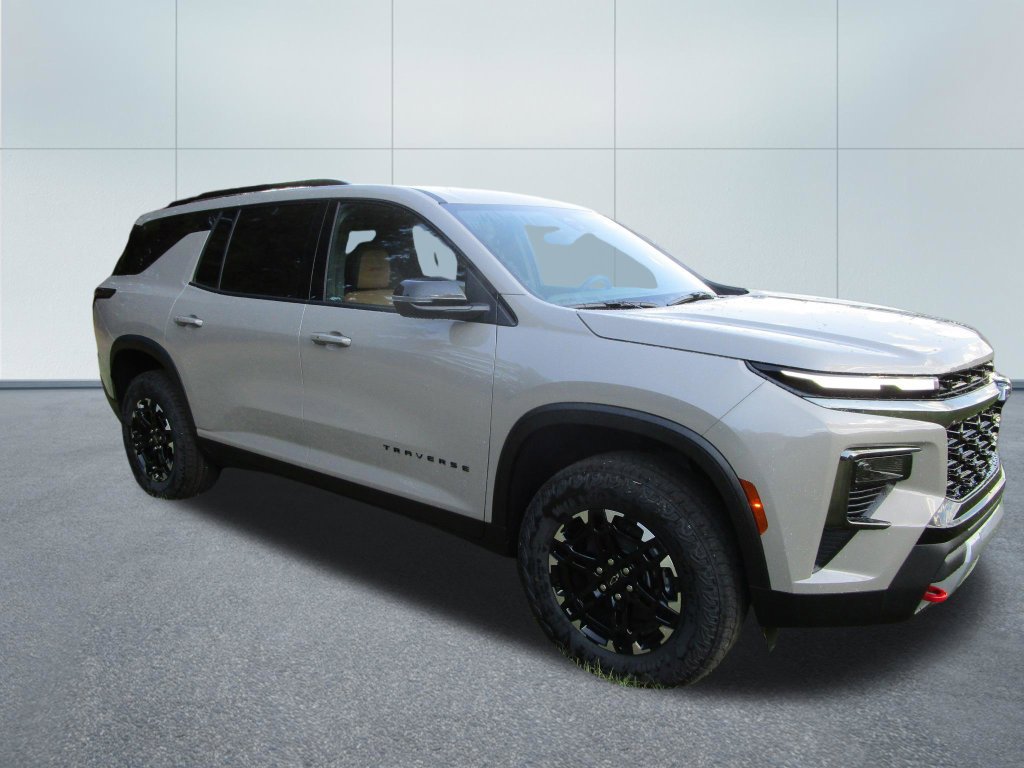 New 2027 Chevrolet Traverse Z71 w/ LPO, Floor Liner Package AWD/4WD image 6