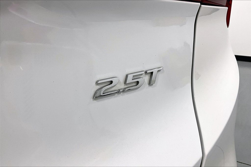 Used 2023 Hyundai Santa Fe Limited FWD image 38