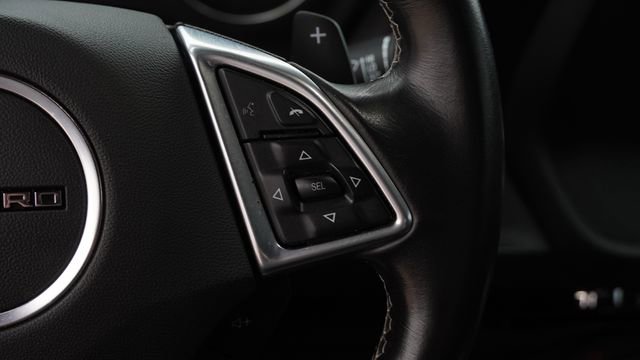 Used 2020 Chevrolet Camaro LT image 23